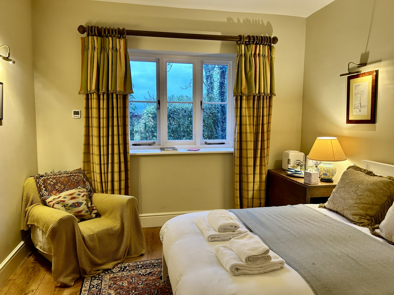 Hill House - 2 Bed Guest Suite in 19 Crawley Hill, Uley, Dursley GL11 5BH, UK - Property image 5 - VivreStays
