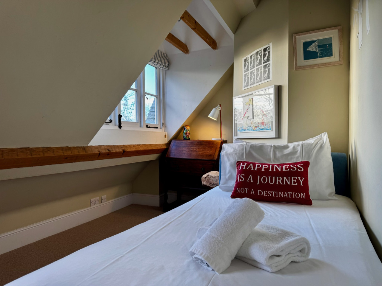 Hill House - Country Retreat in 19 Crawley Hill, Uley, Dursley GL11 5BH, UK - Property image 15 - VivreStays