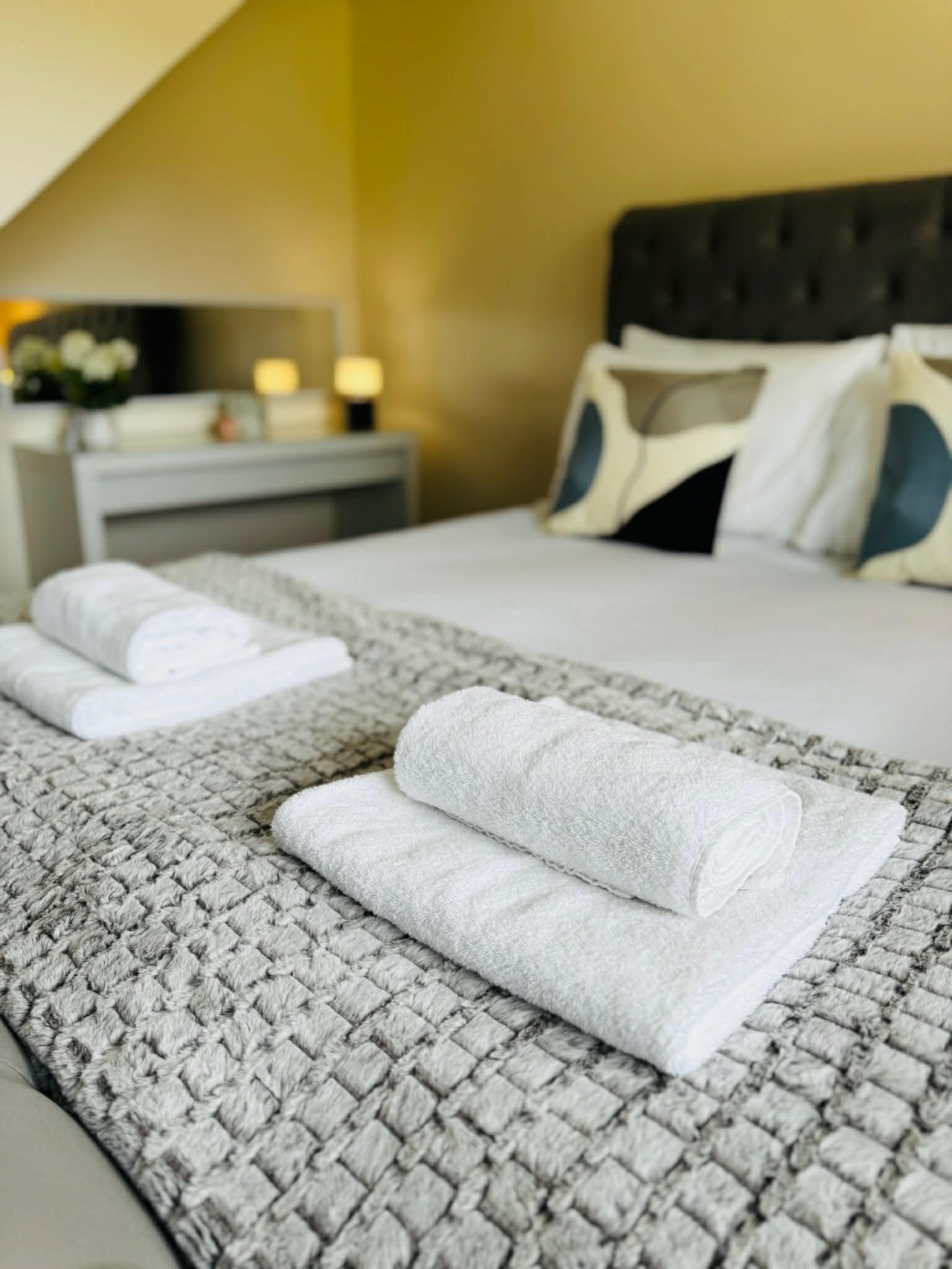 Flexor Farm - Luxe Collection in 16 Birgage Rd, Hawkesbury Upton, Badminton GL9 1BH, UK - Property image 11 - VivreStays