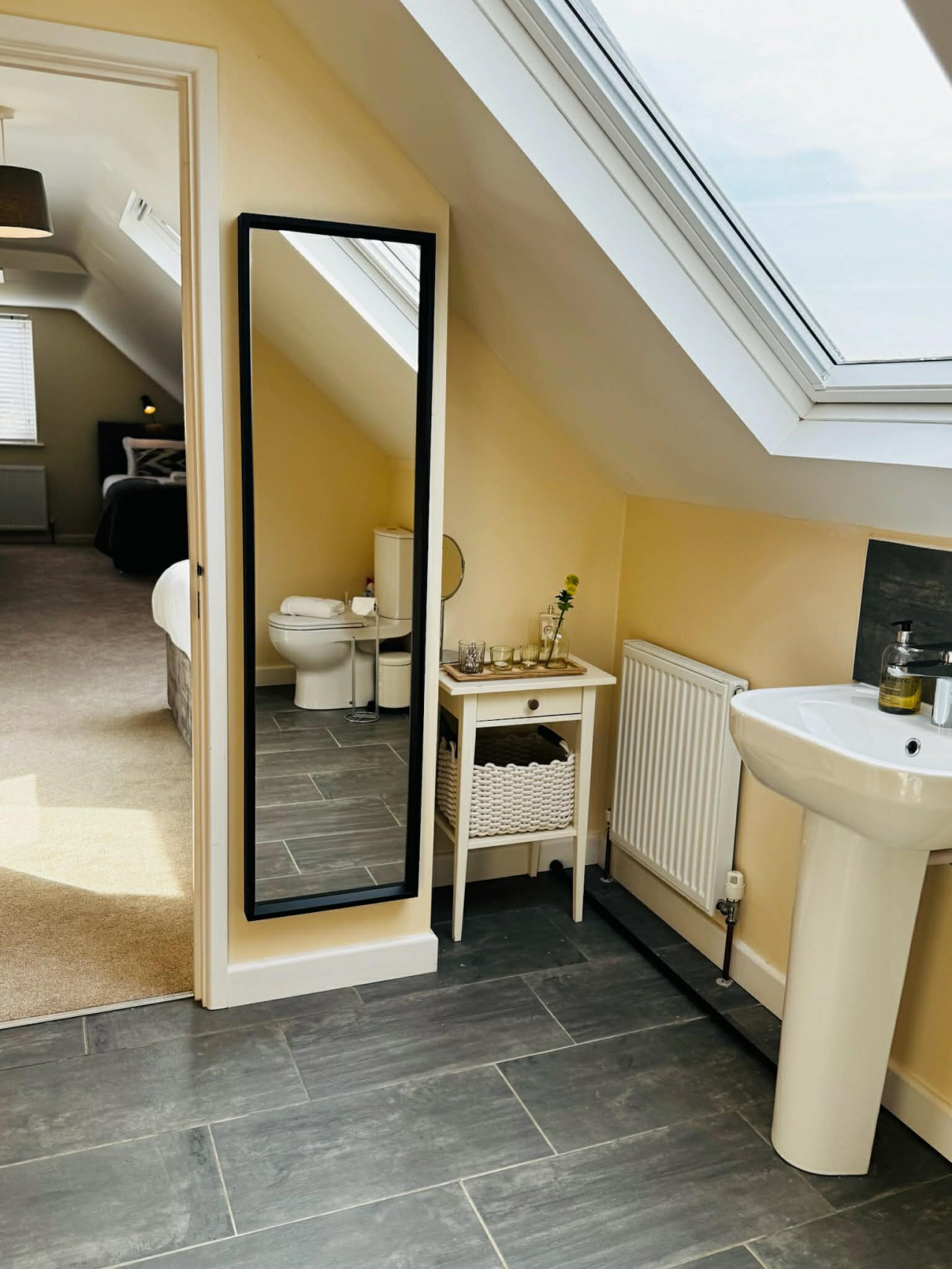 Flexor Farm - Luxe Collection in 16 Birgage Rd, Hawkesbury Upton, Badminton GL9 1BH, UK - Property image 16 - VivreStays