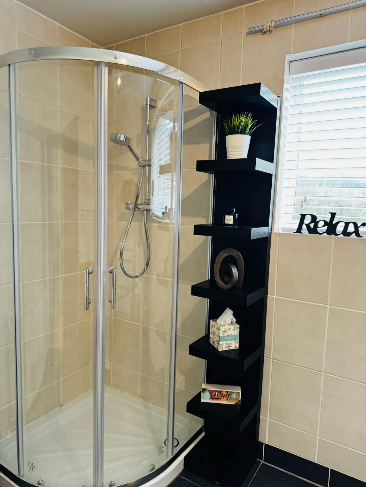 Flexor Farm - Luxe Collection in 16 Birgage Rd, Hawkesbury Upton, Badminton GL9 1BH, UK - Property image 13 - VivreStays