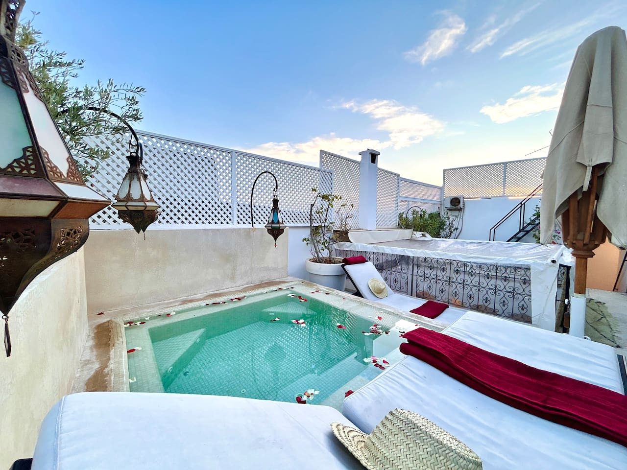 Riad Jebly-Exclusive-Scenic vista,Pool & Breakfast