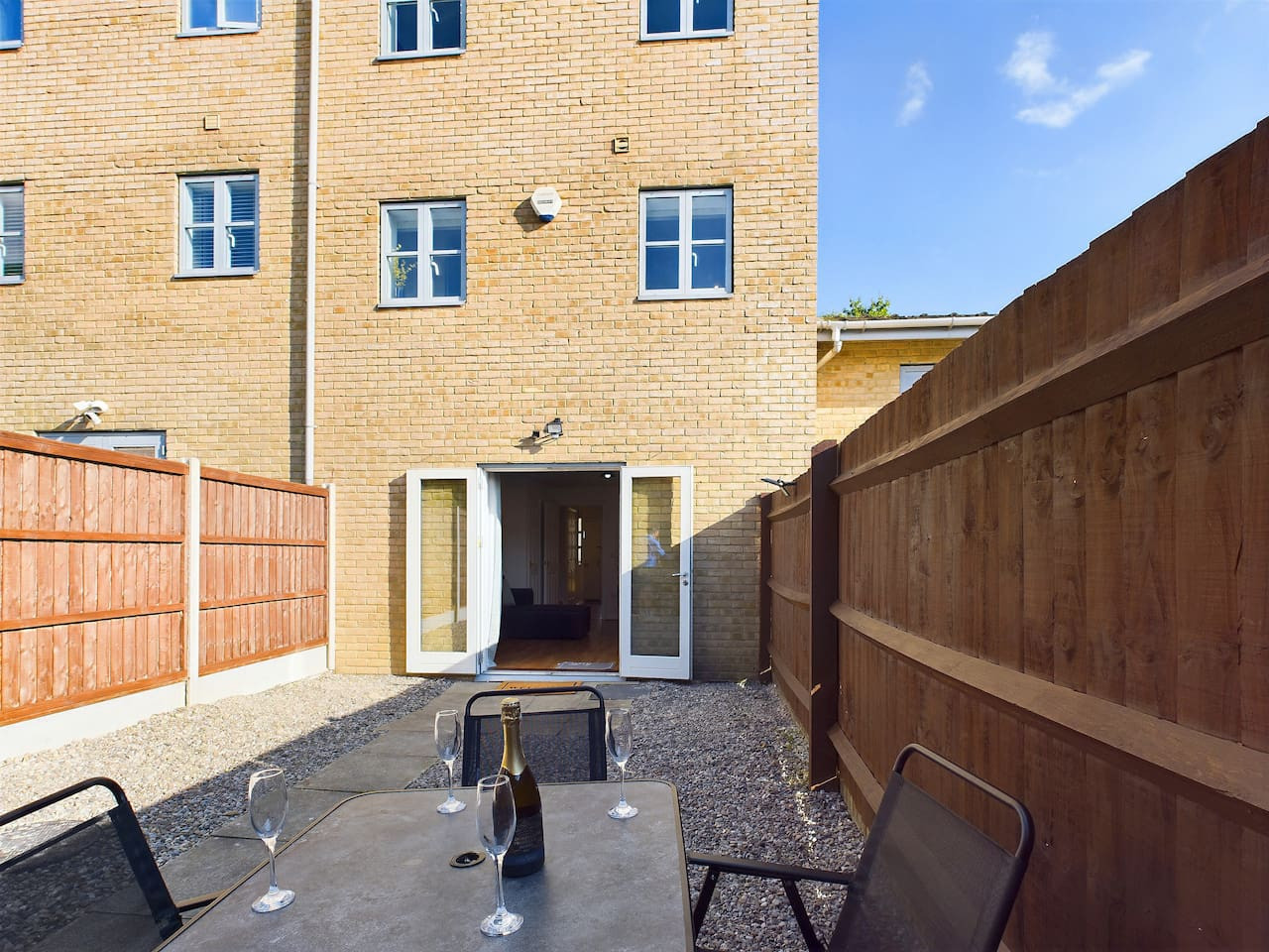 Spacious House | Parking | Business & Leisure