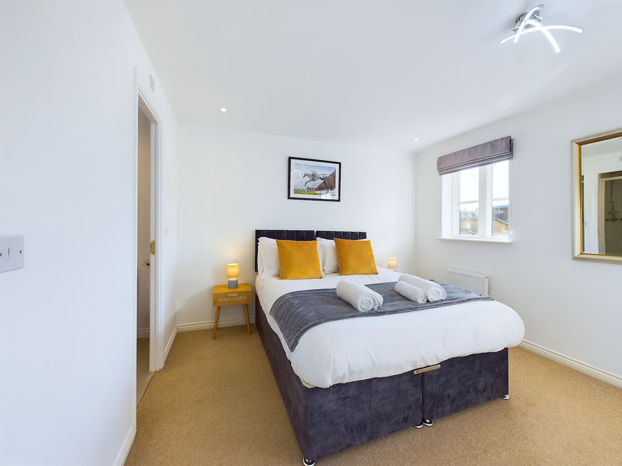 Spacious House | Parking | Business & Leisure