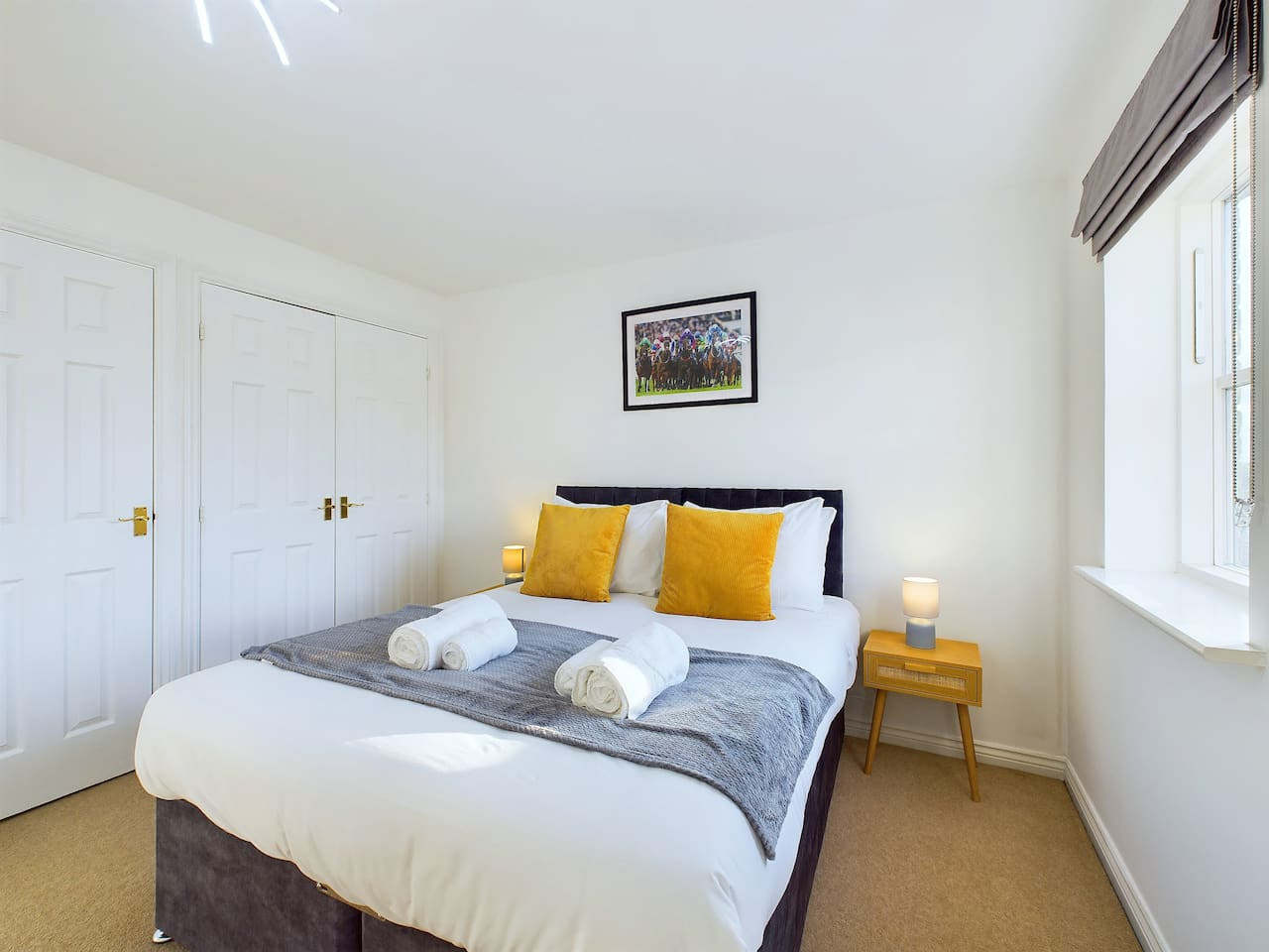 Spacious House | Parking | Business & Leisure