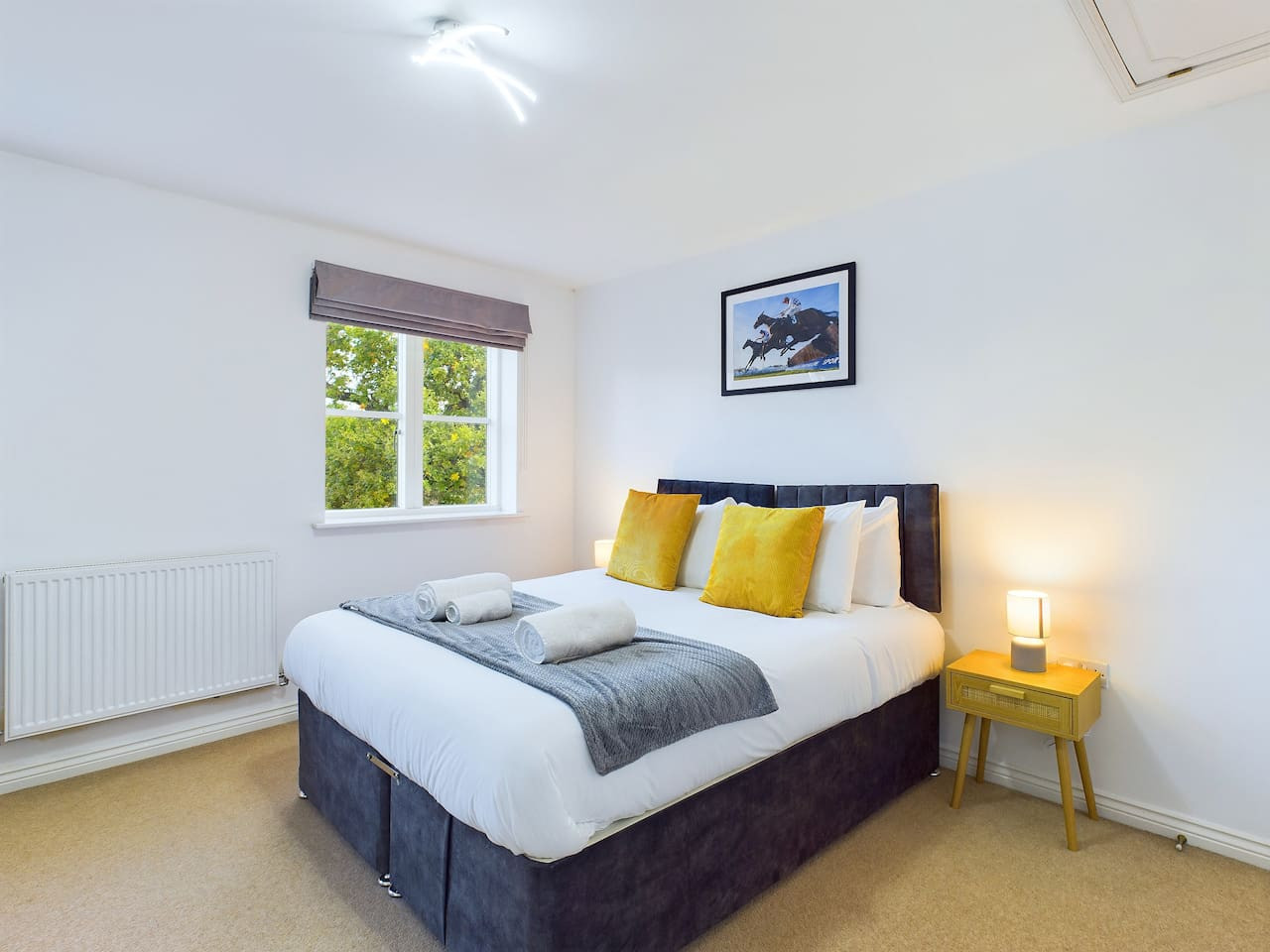 Spacious House | Parking | Business & Leisure