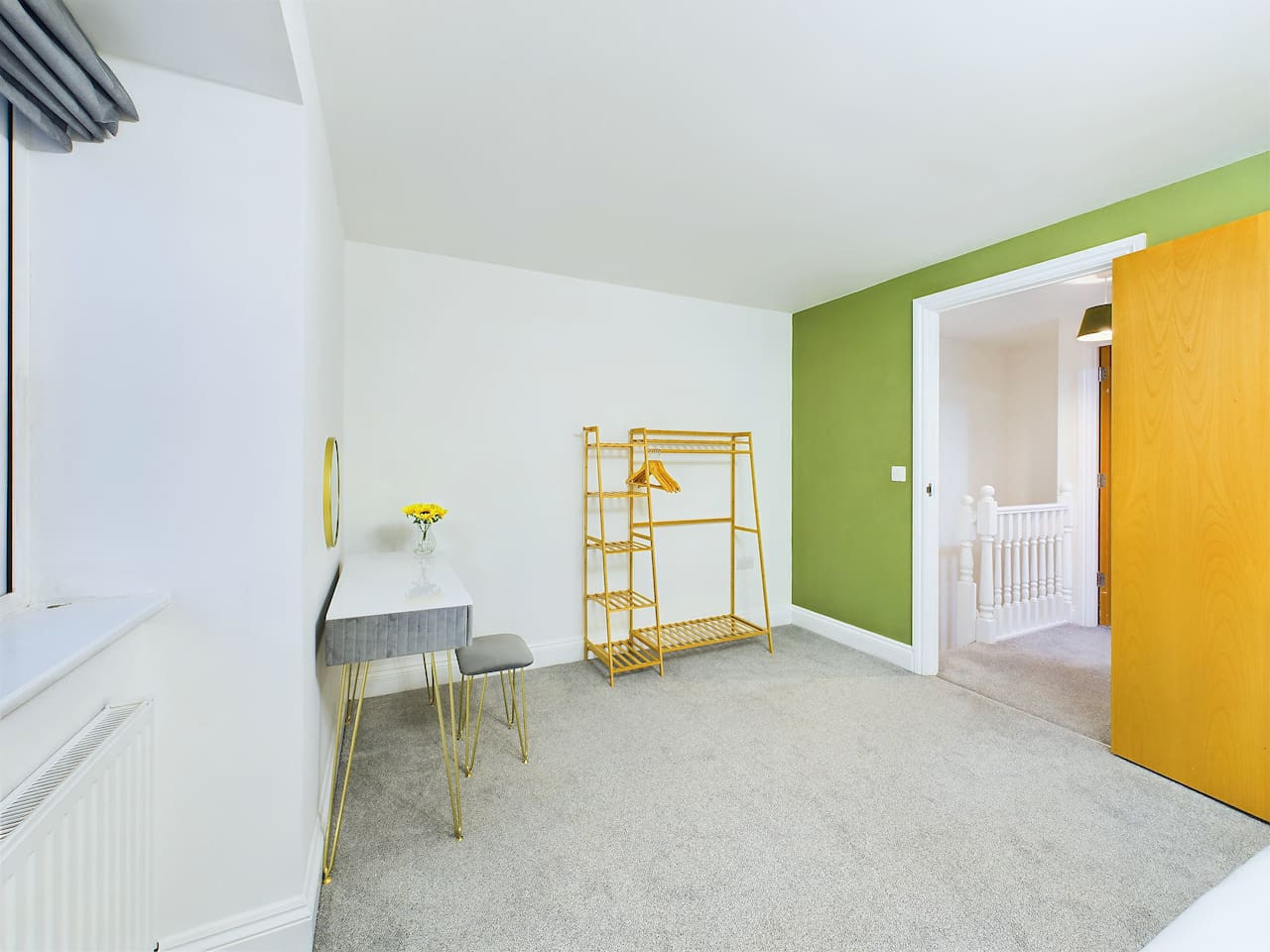 Modern Beach House | Sleeps 6 | 2 Minutes to Beach