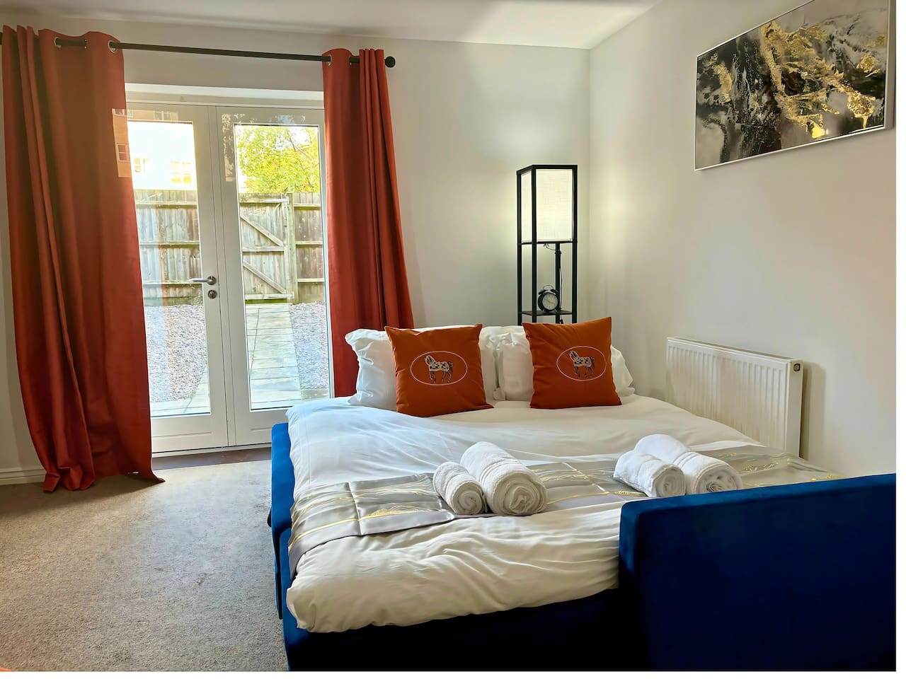 Ideal For Business | Long Stays | Parking & Wifi