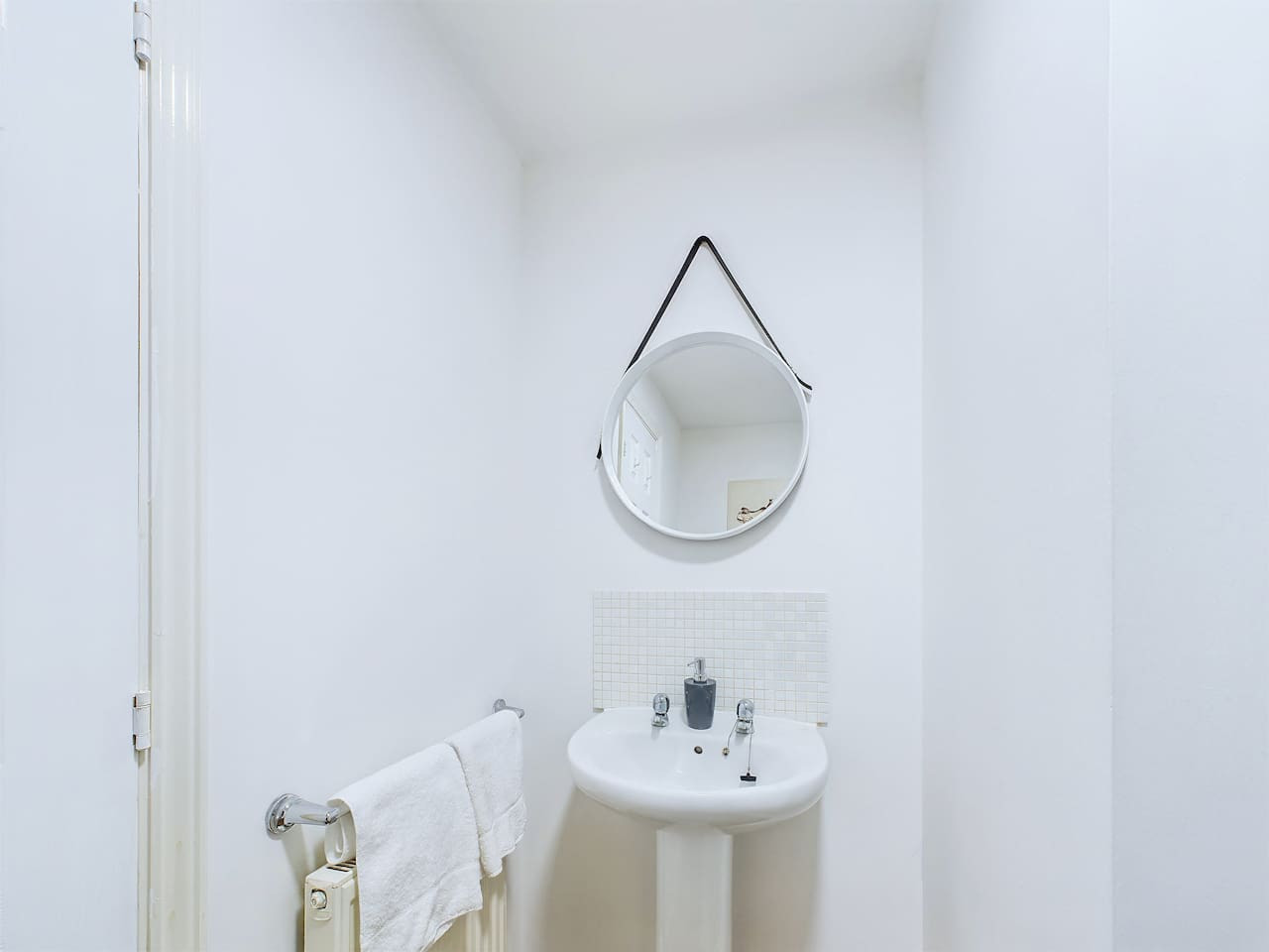 Ideal For Business | Long Stays | Parking & Wifi