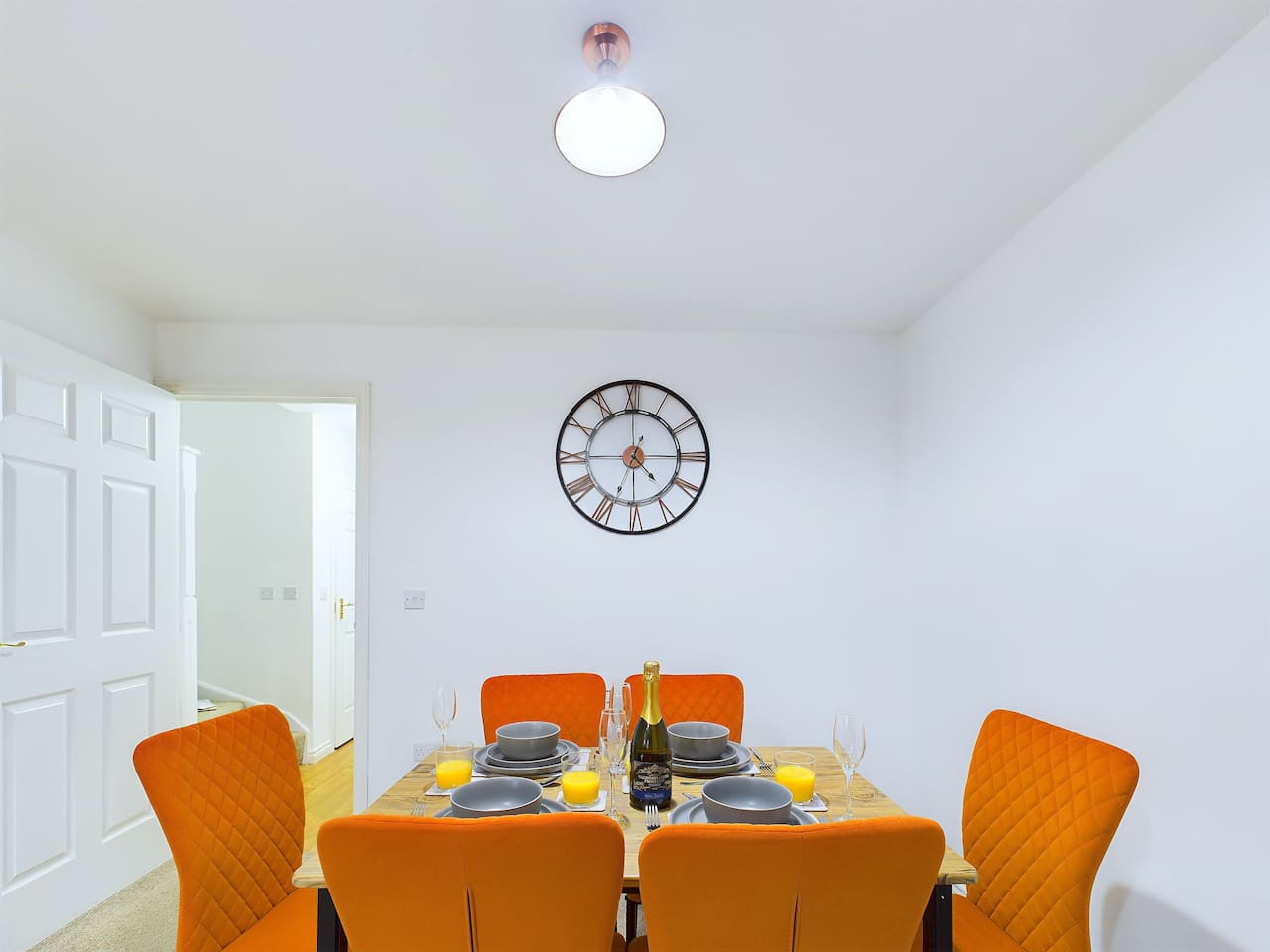 Ideal For Business | Long Stays | Parking & Wifi