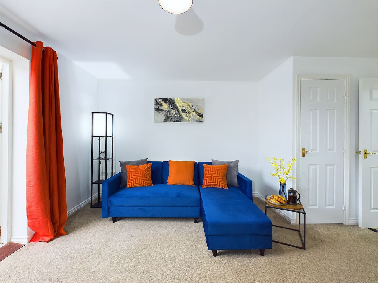 Ideal For Business | Long Stays | Parking & Wifi