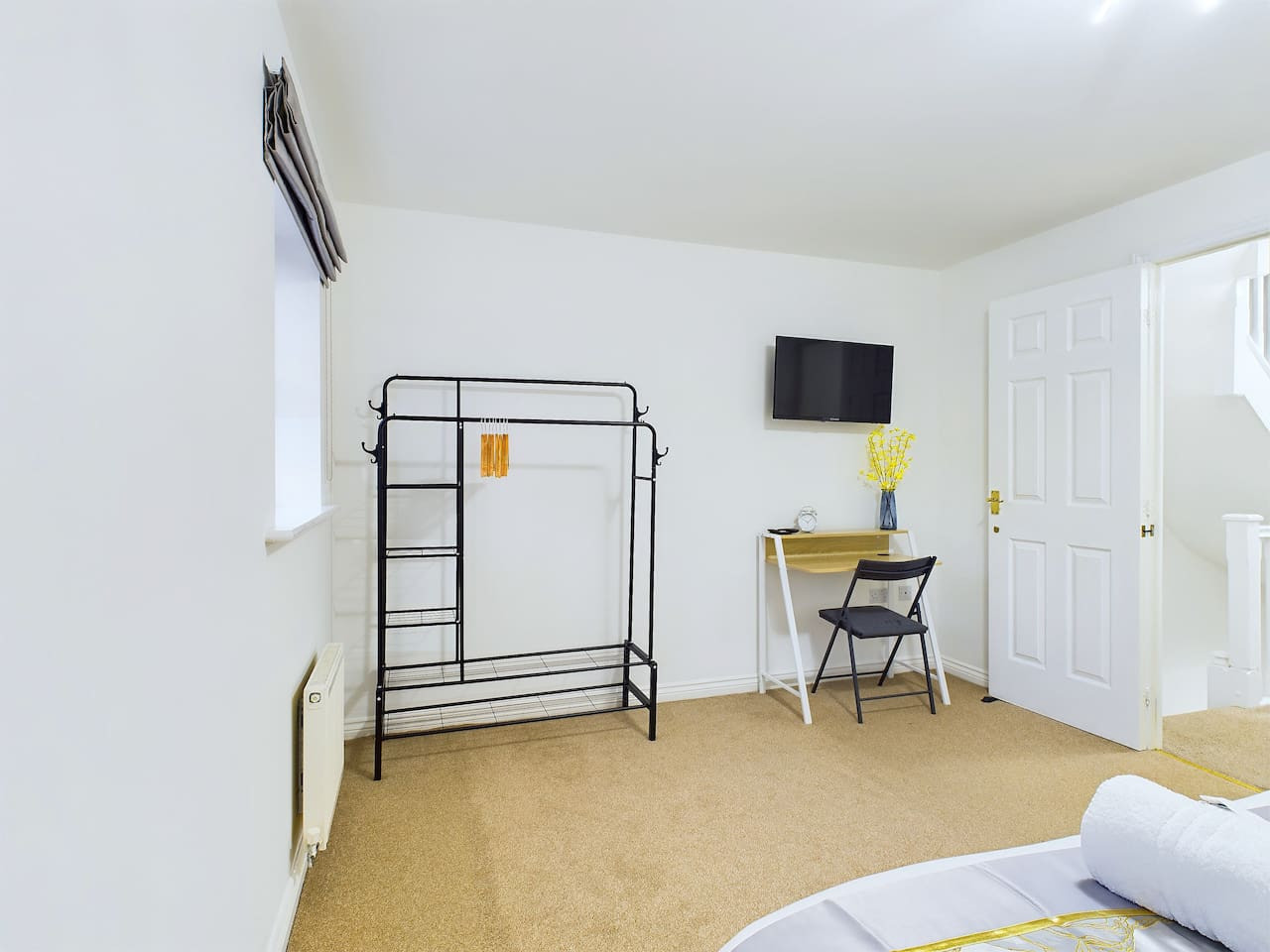 Ideal For Business | Long Stays | Parking & Wifi