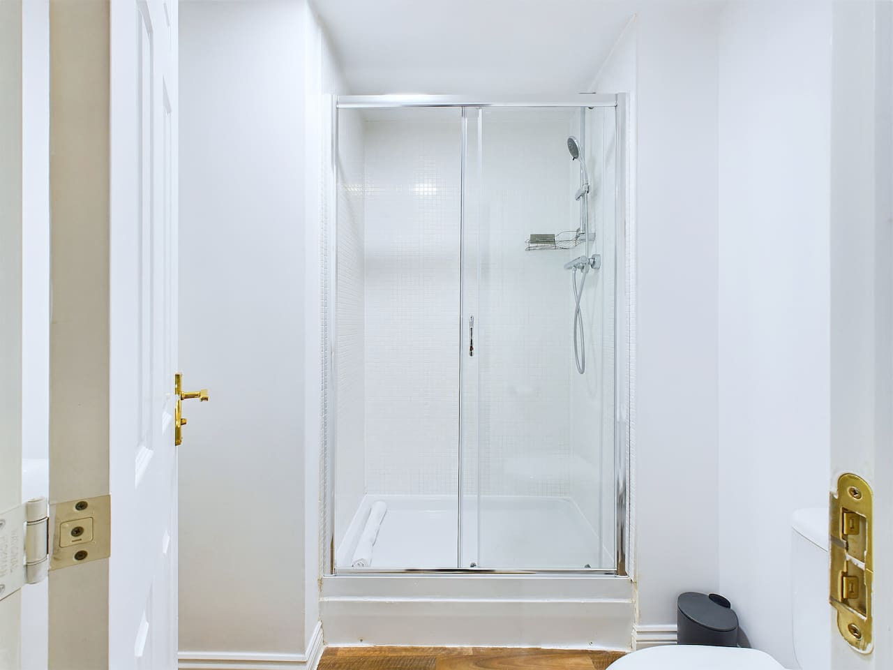 Ideal For Business | Long Stays | Parking & Wifi