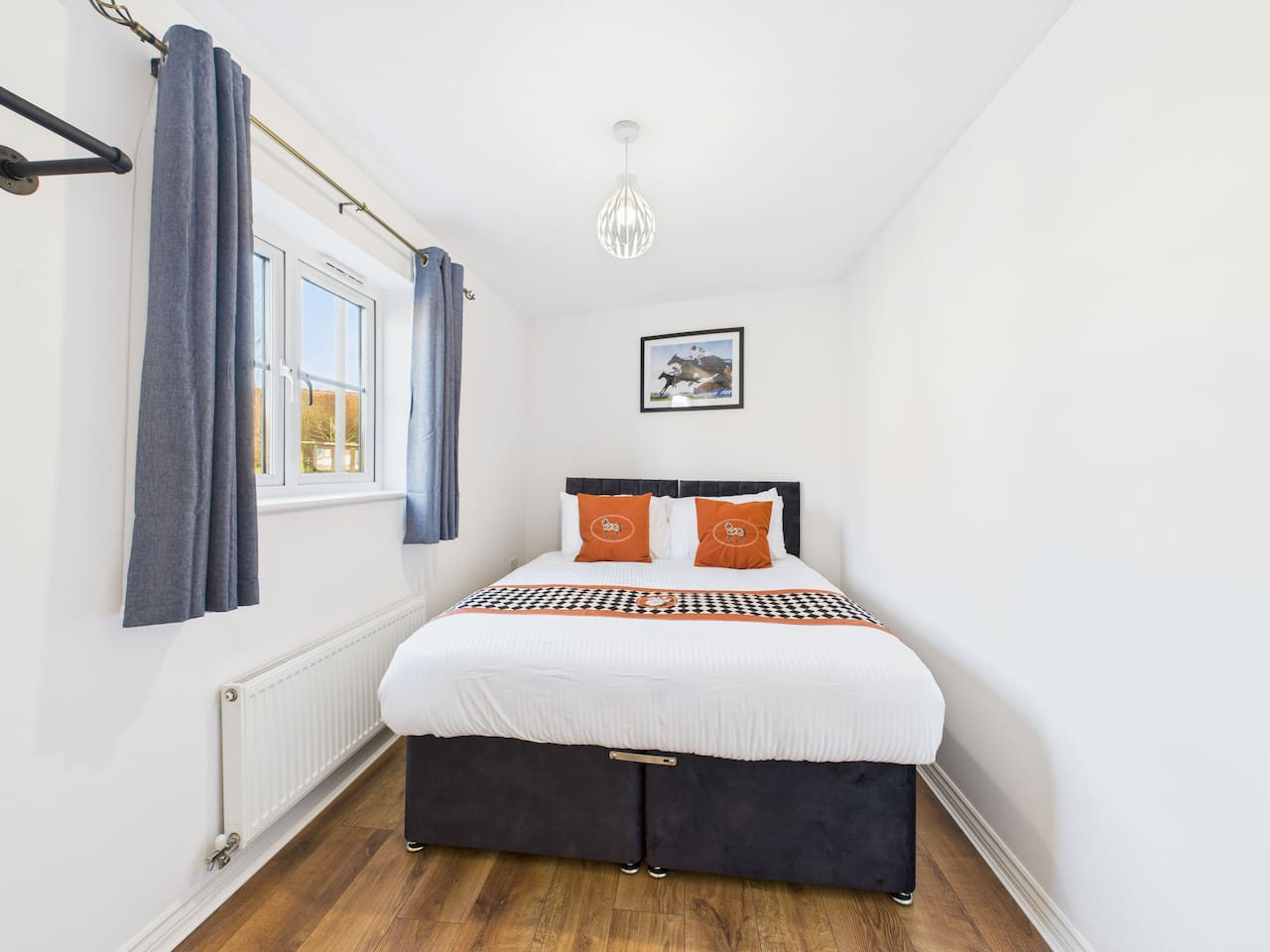 *NEW* Prestbury Place | Racecourse | Free Parking