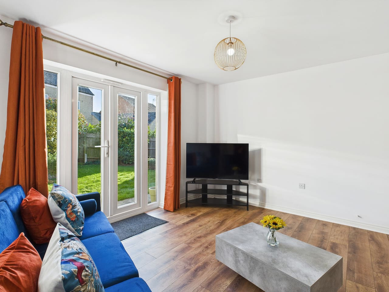 *NEW* Prestbury Place | Racecourse | Free Parking