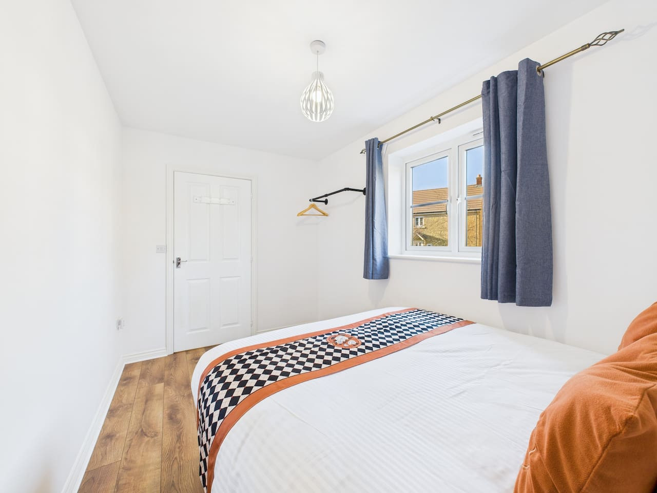 *NEW* Prestbury Place | Racecourse | Free Parking