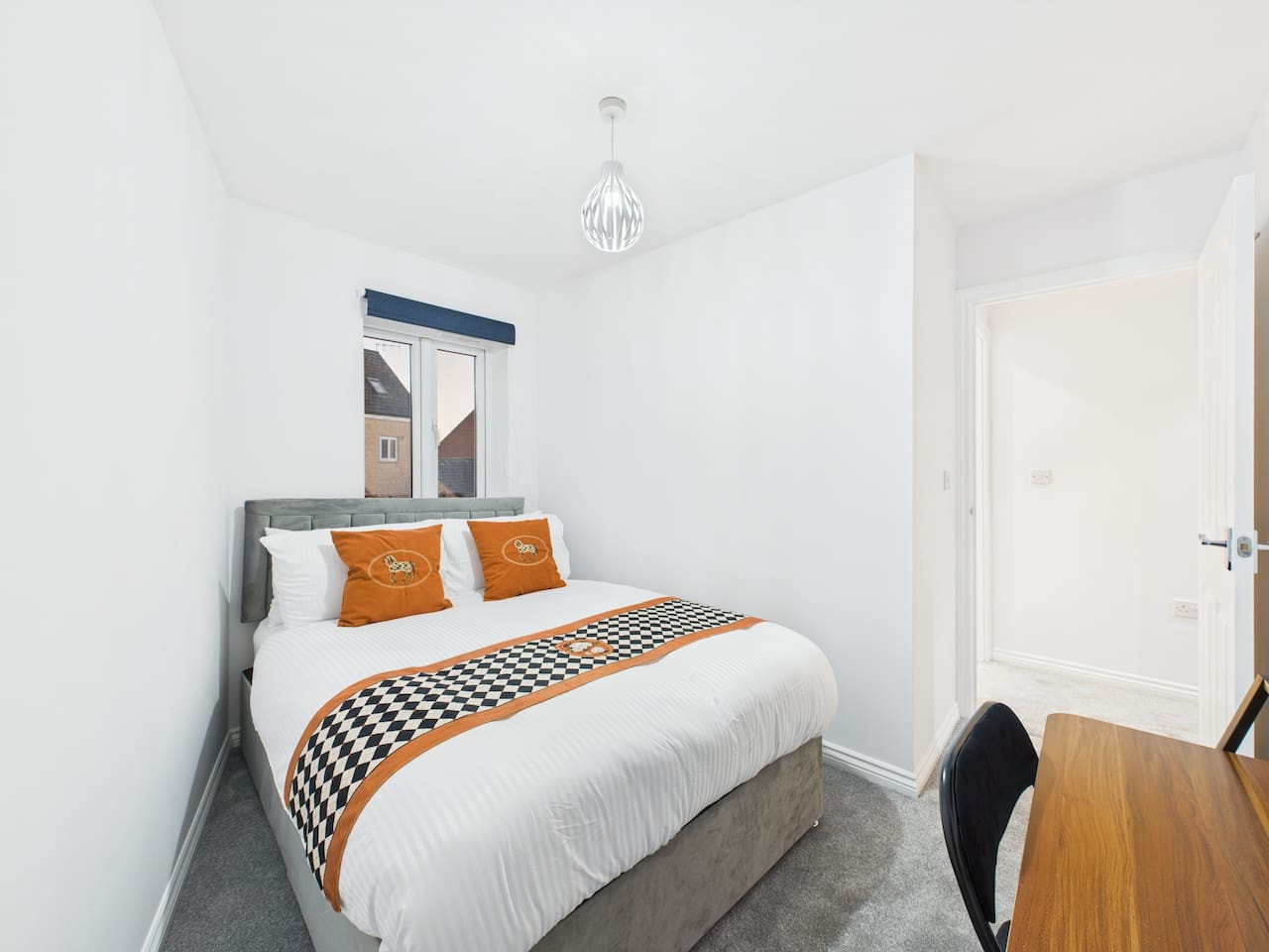 *NEW* Prestbury Place | Racecourse | Free Parking