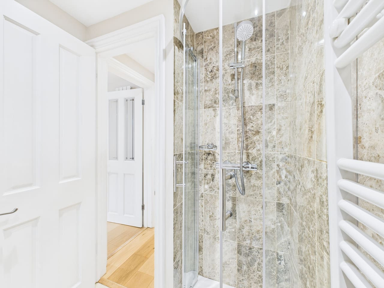 *NEW* No.1 Park Street | Central | Free Parking