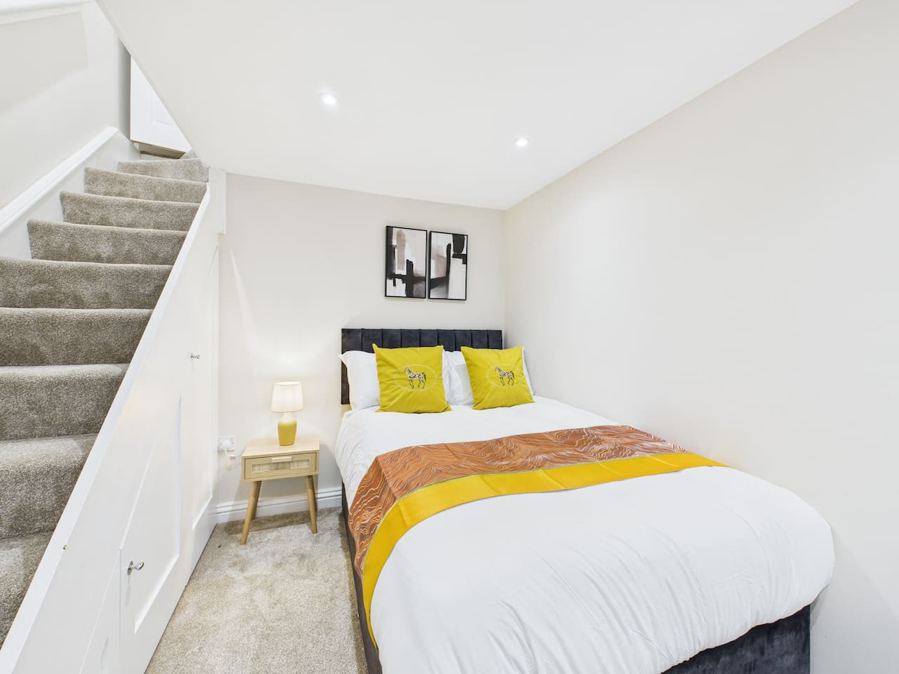 *NEW* No.1 Park Street | Central | Free Parking