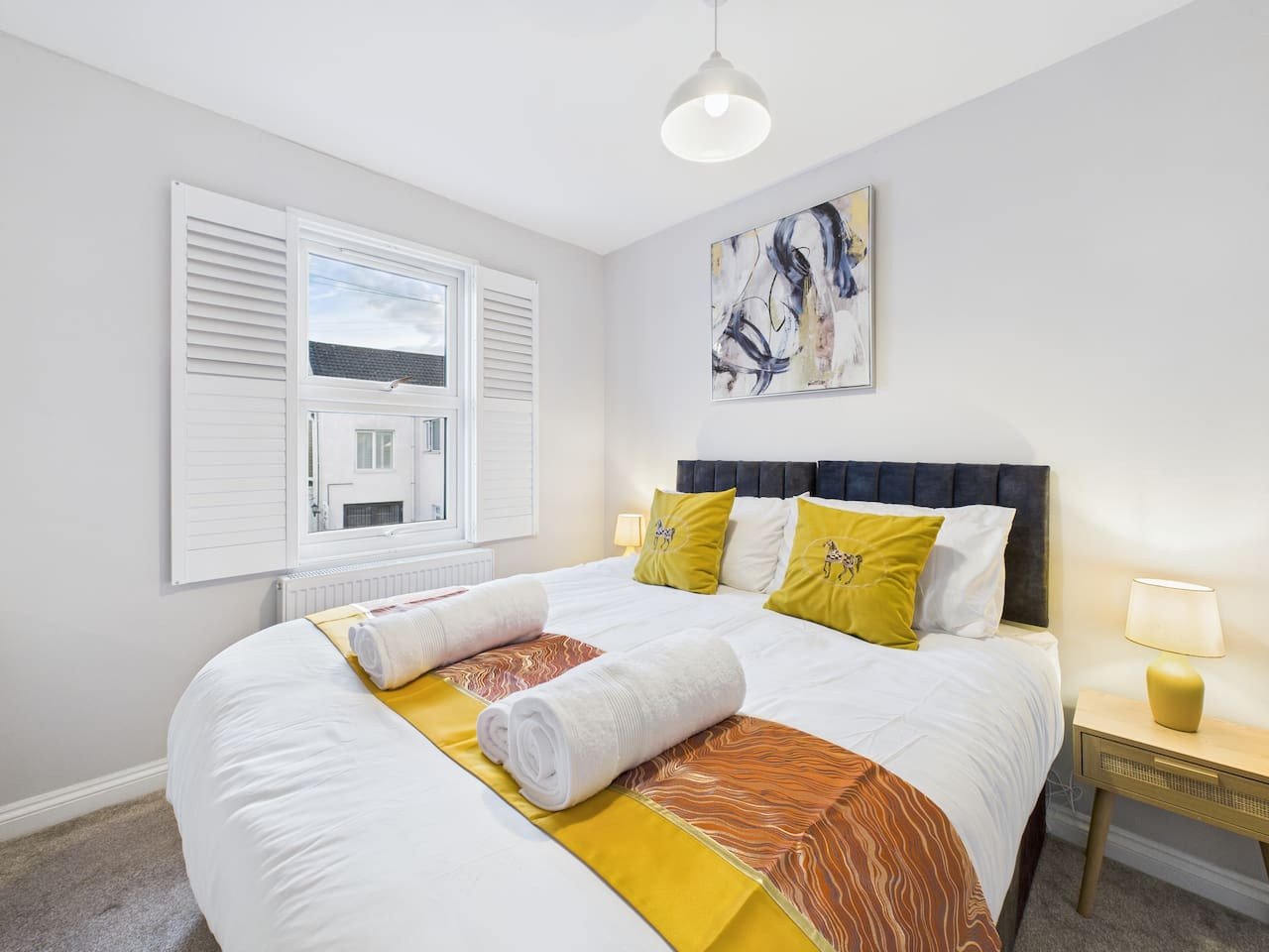 *NEW* No.1 Park Street | Central | Free Parking