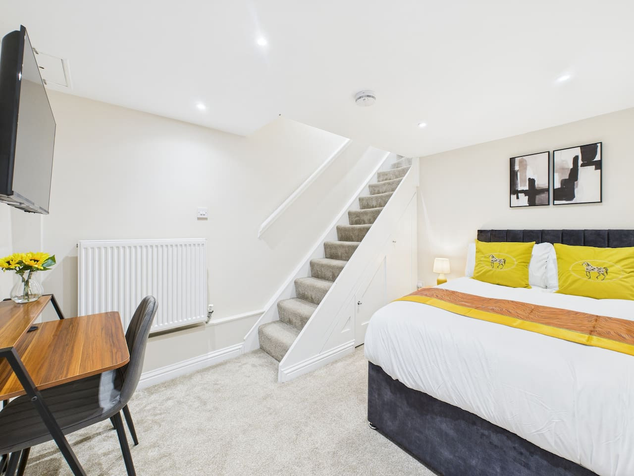 *NEW* No.1 Park Street | Central | Free Parking