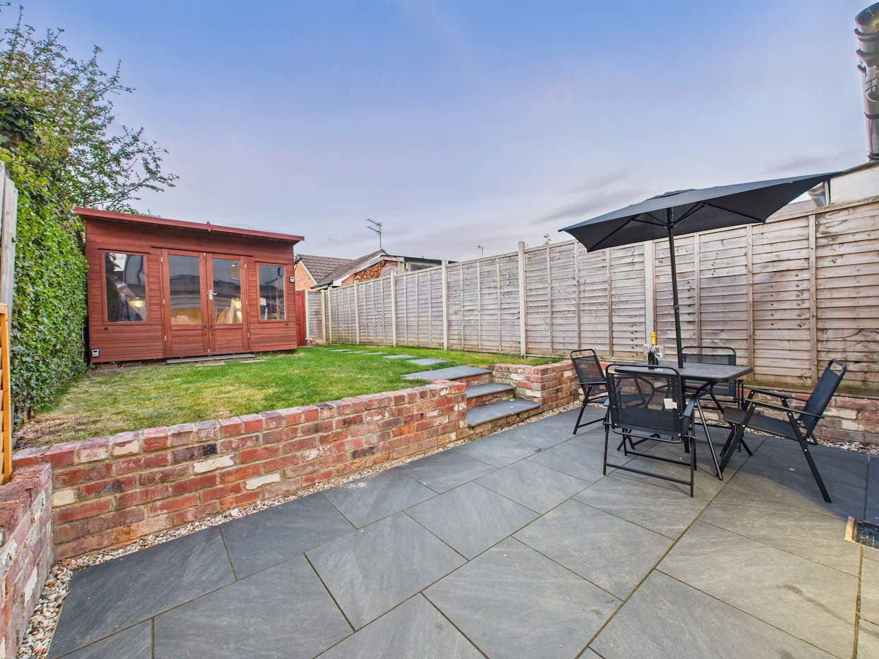 *NEW* No.1 Park Street | Central | Free Parking