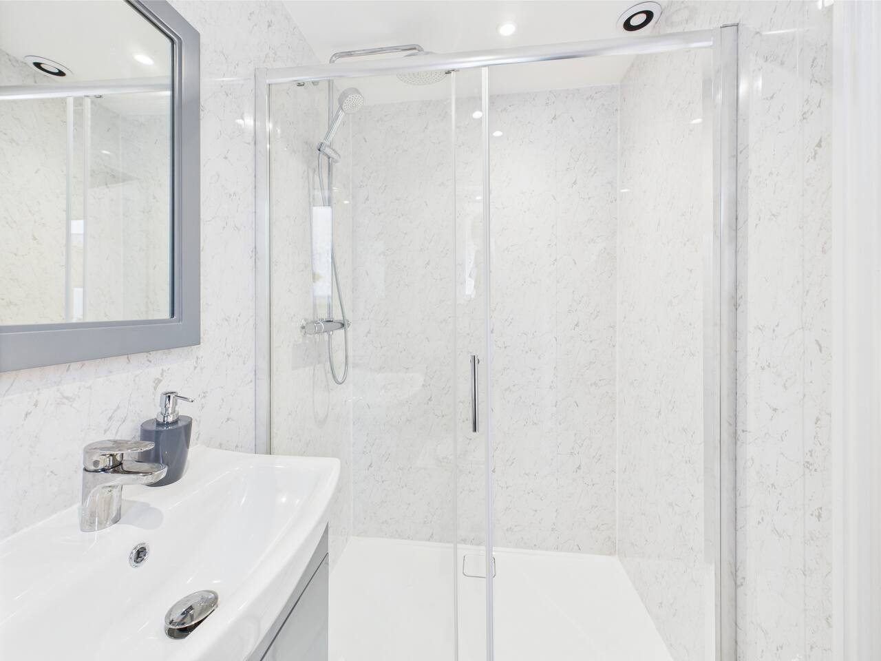 New Queens Place | Central |