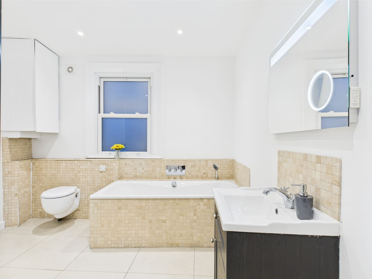 New Queens Place | Central |