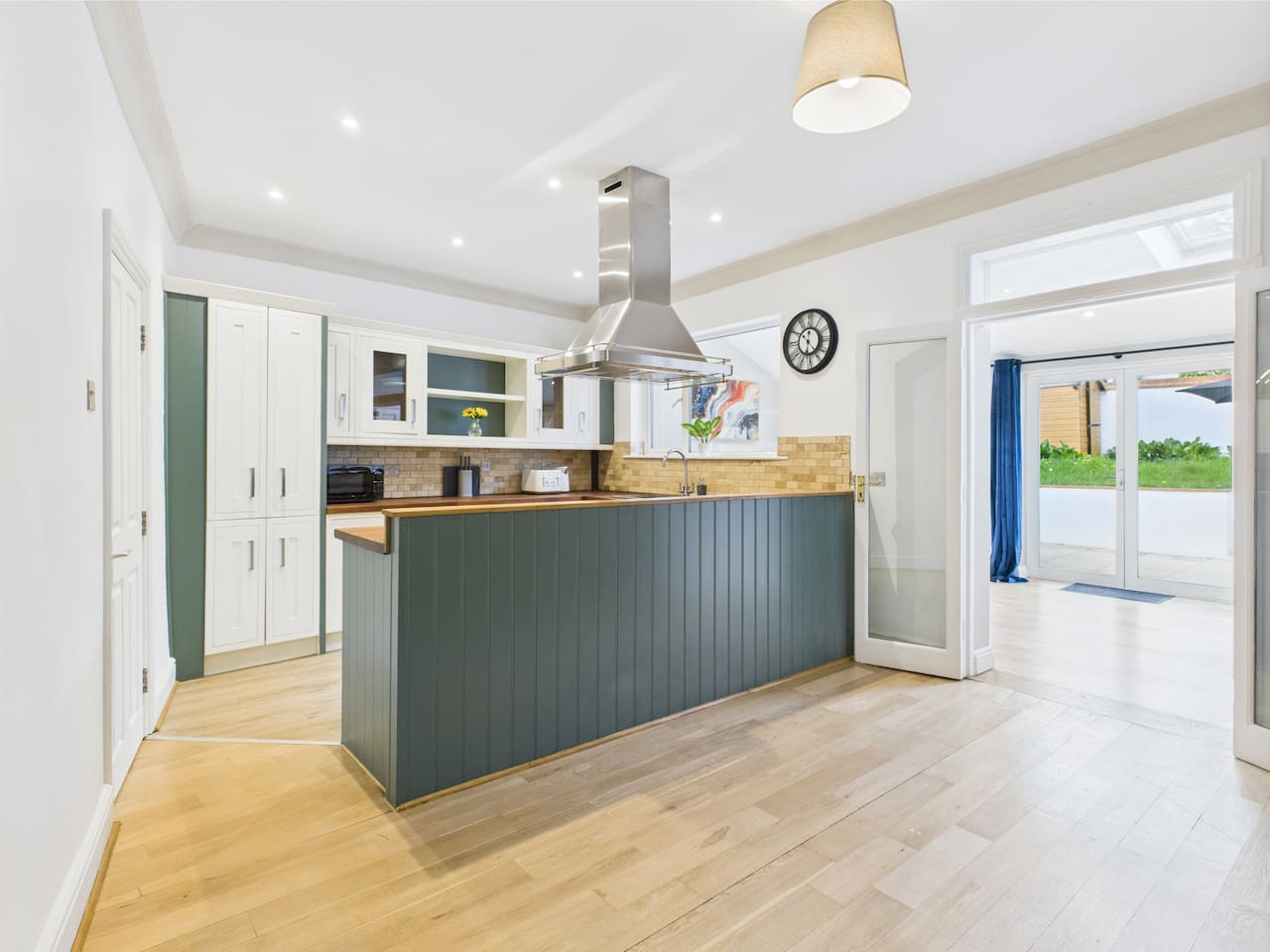 New Queens Place | Central |