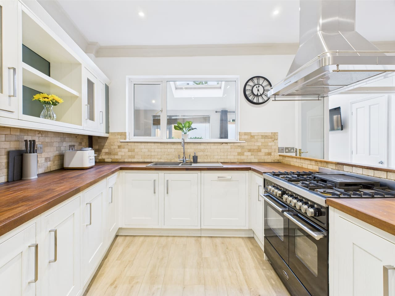 New Queens Place | Central |