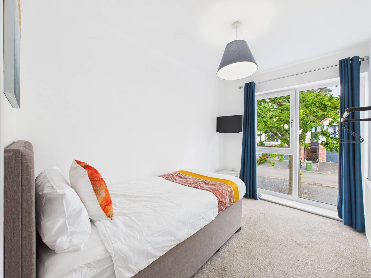 *New* | Saxon Way | Gym | Pool & Spa