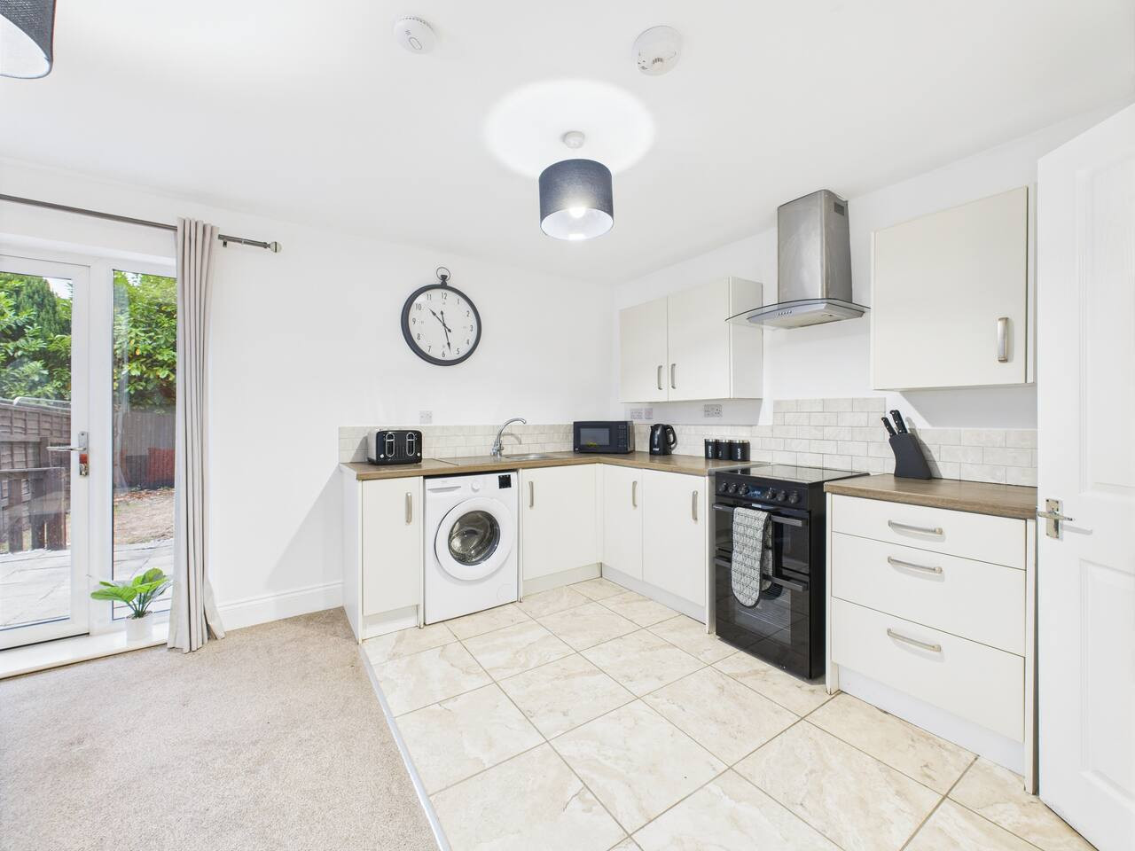 *New* | Saxon Way | Gym | Pool & Spa