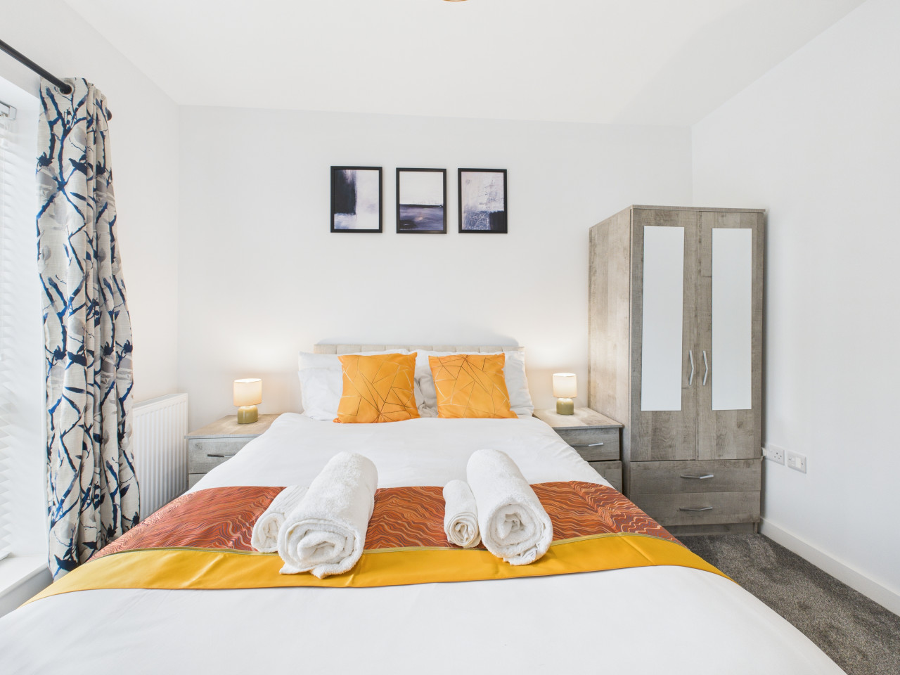 Harvey’s Yard | Modern Coastal Stay | Beach & Parking