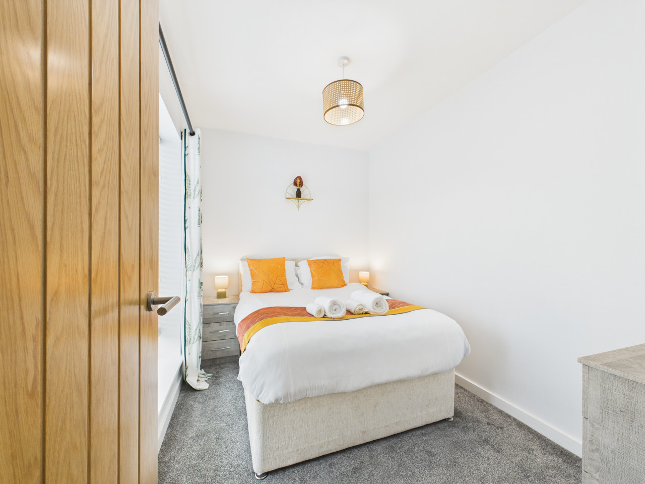 Harvey’s Yard | Modern Coastal Stay | Beach & Parking