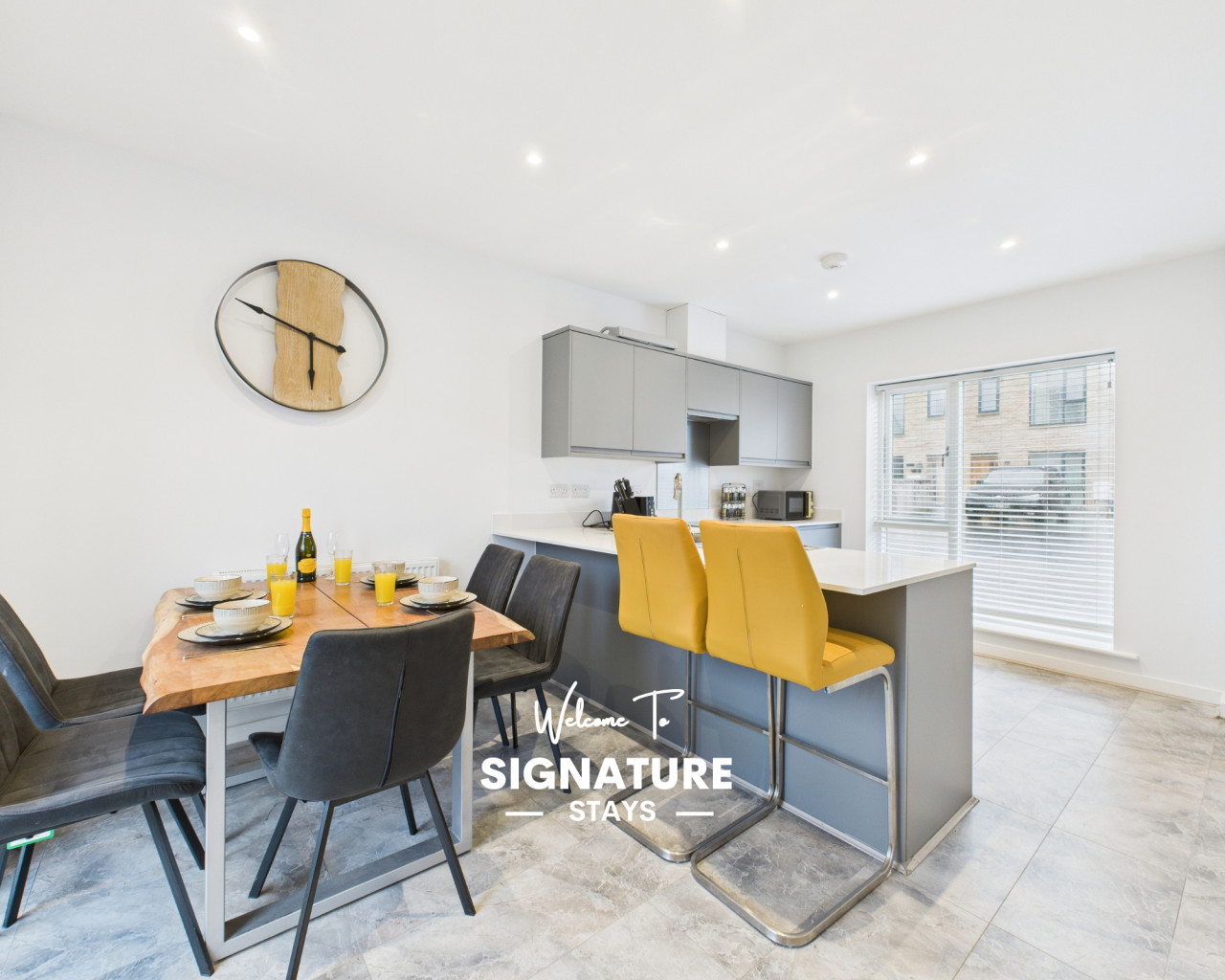 Harvey’s Yard | Modern Coastal Stay | Beach & Parking