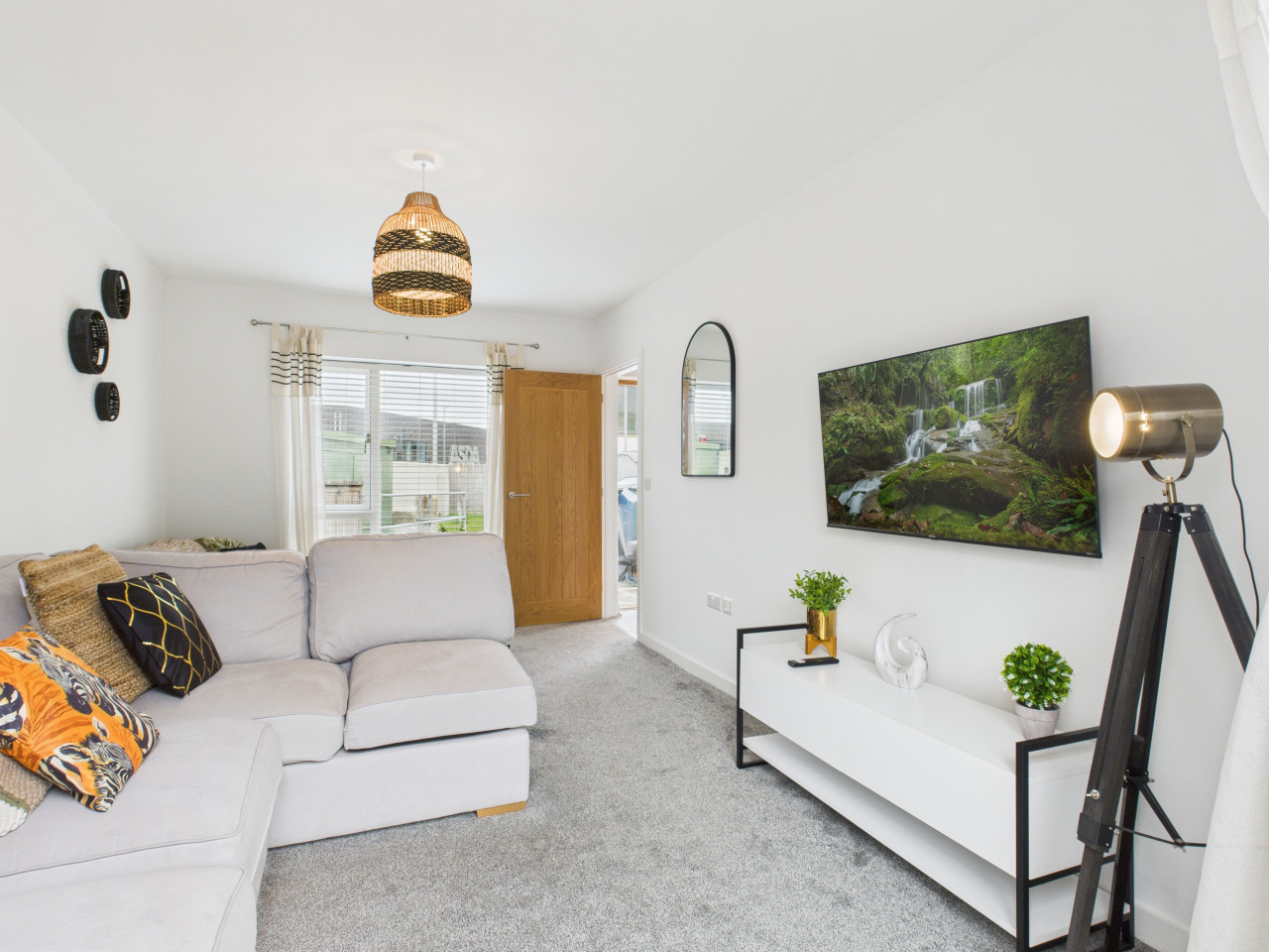 Harvey’s Yard | New | Luxury Stay | Walk to Beach