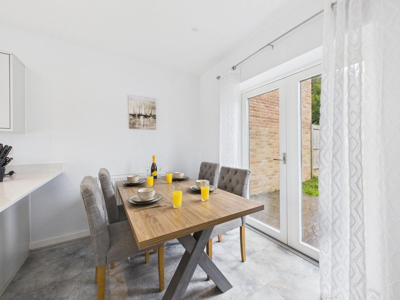 Harvey’s Yard | New | Luxury Stay | Walk to Beach