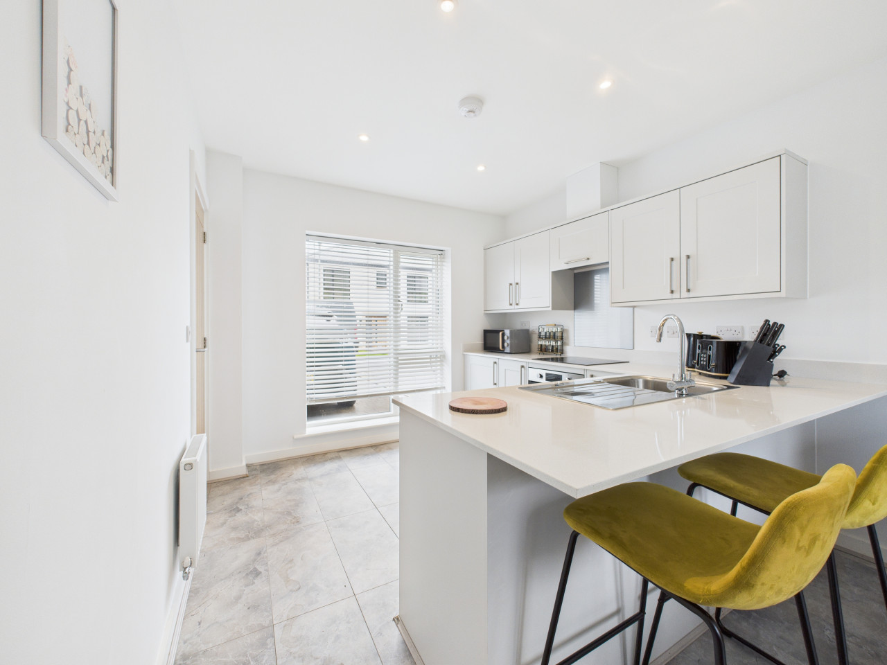 Harvey’s Yard | New | Luxury Stay | Walk to Beach