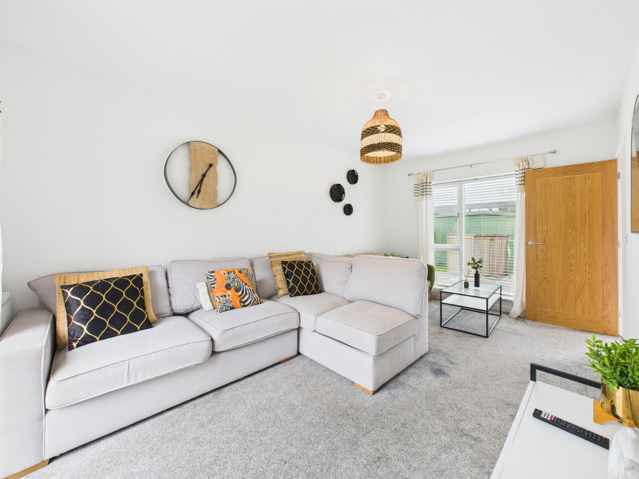 Harvey’s Yard | New | Luxury Stay | Walk to Beach