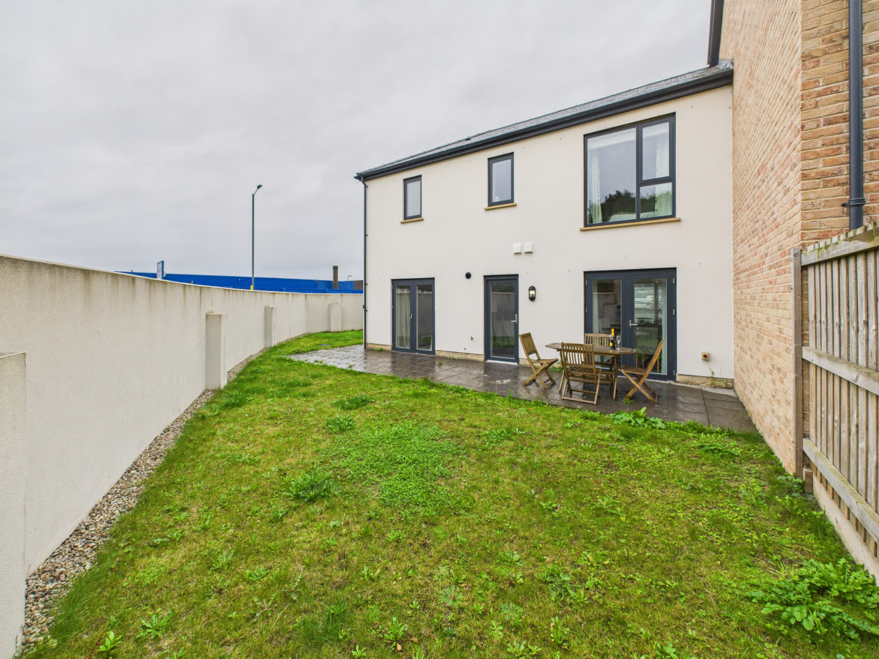 Harvey’s Yard | New | Luxury Stay | Walk to Beach