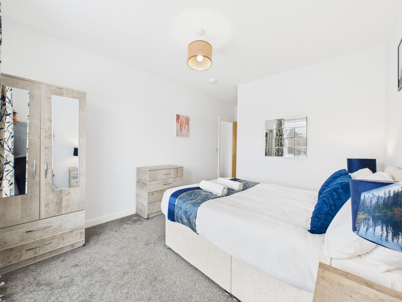 Harvey’s Yard | New | Luxury Stay | Walk to Beach