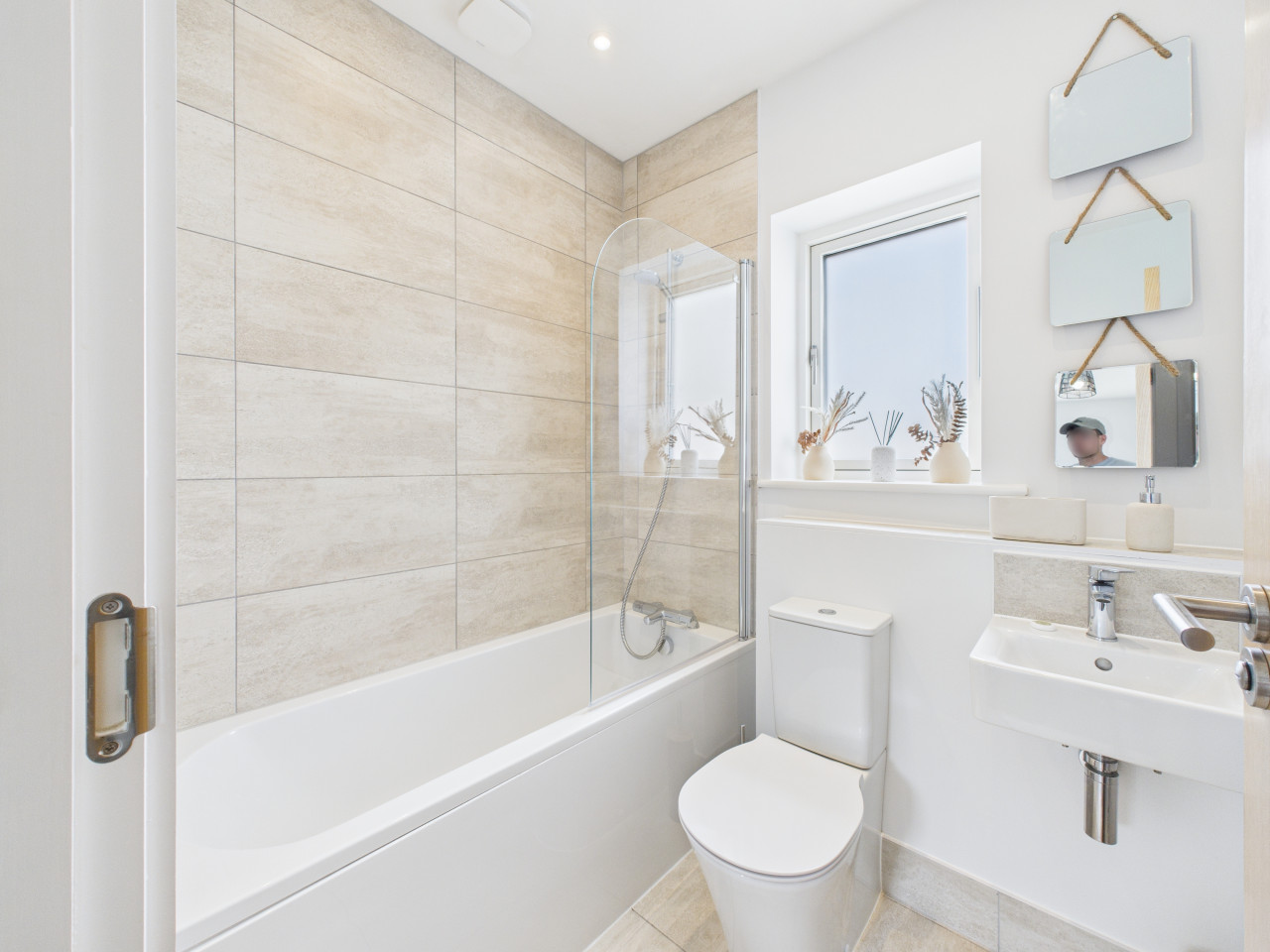 Harvey’s Yard | New | Luxury Stay | Walk to Beach