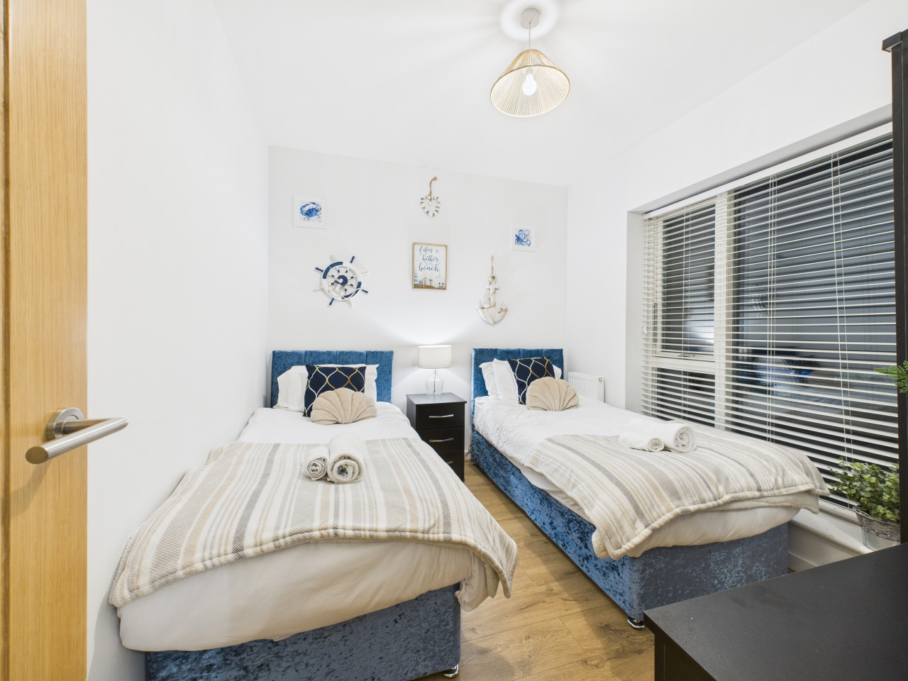 Harvey's Yard | Luxury Home | Beach & Parking