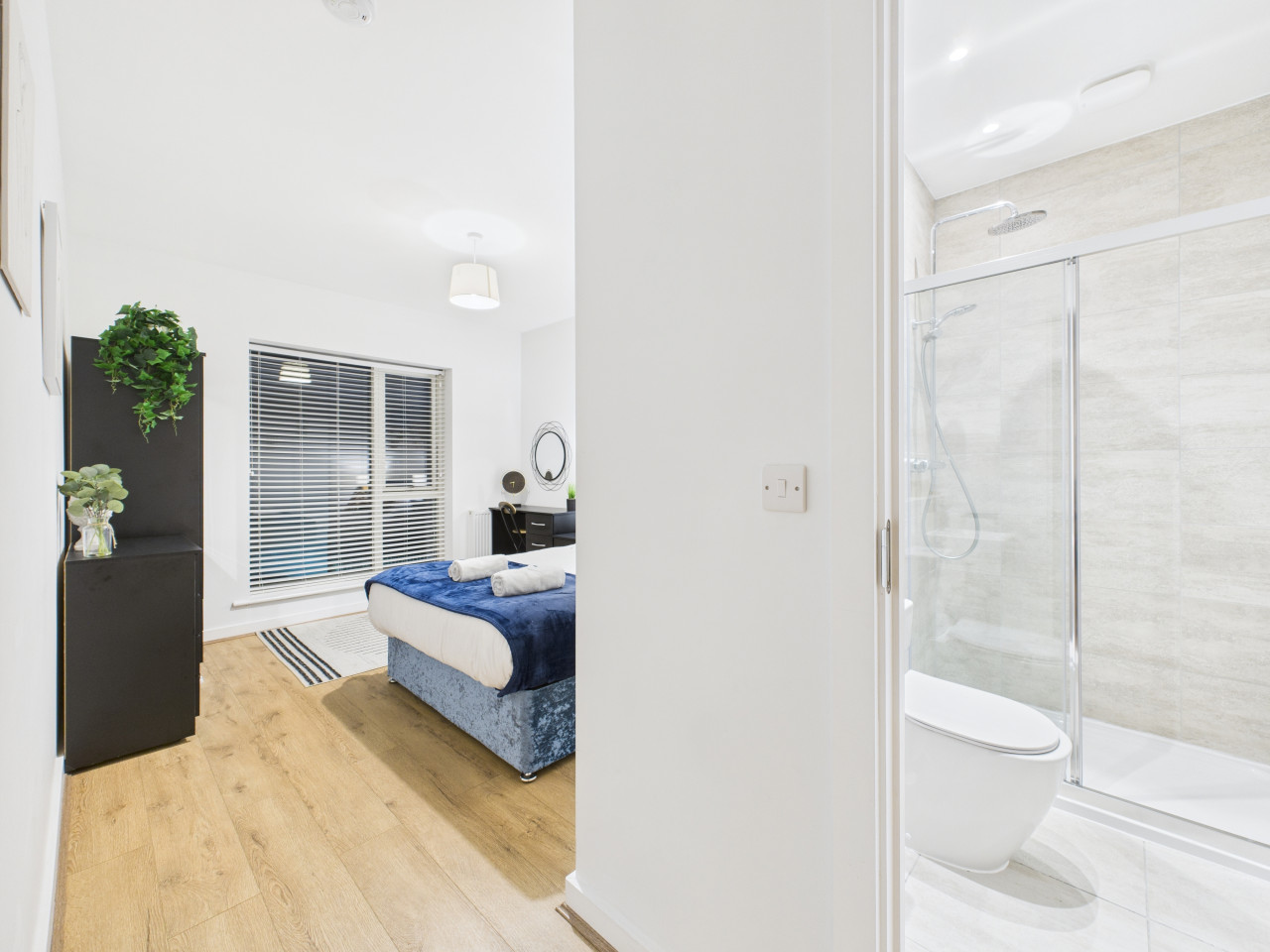 Harvey's Yard | Luxury Home | Beach & Parking