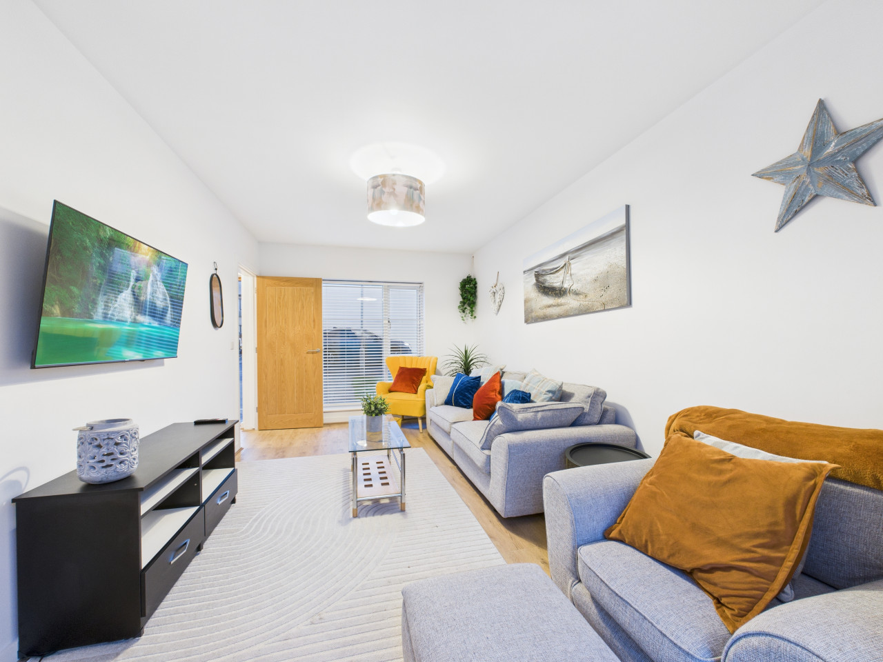 Harvey's Yard | Luxury Home | Beach & Parking