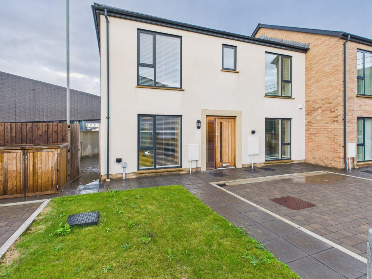 Harvey's Yard | Luxury Home | Beach & Parking