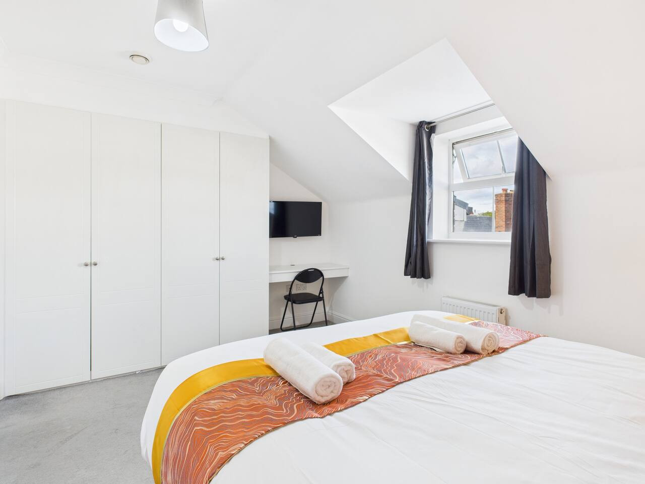 New | Brookbank Place | Central | Free Parking