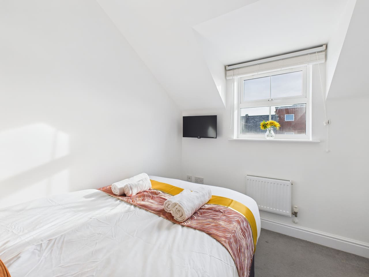 New | Brookbank Place | Central | Free Parking