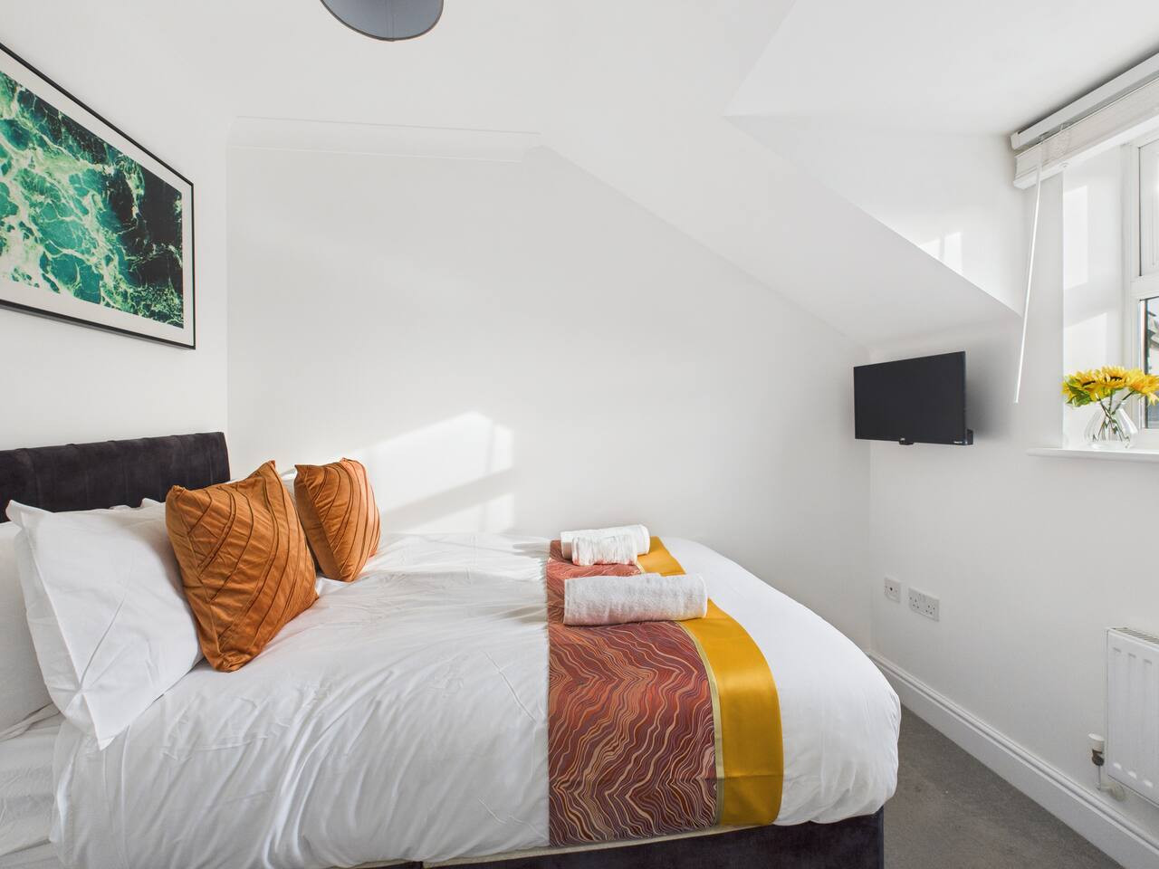 New | Brookbank Place | Central | Free Parking