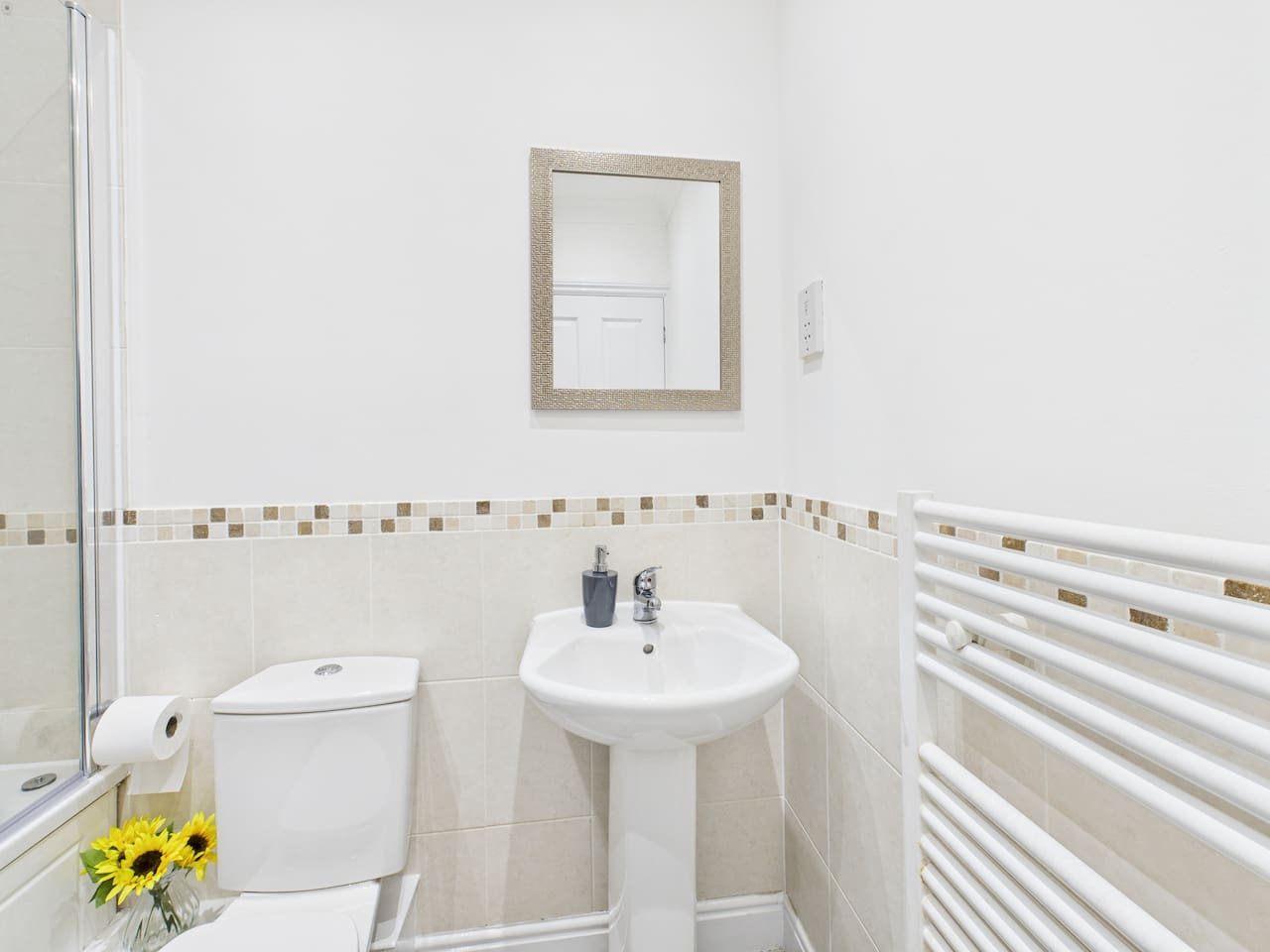 New | Brookbank Place | Central | Free Parking